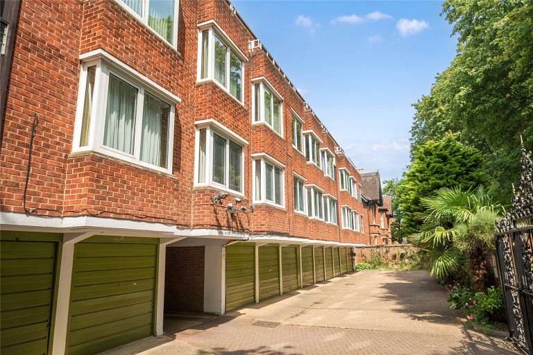 Images for De Parys Avenue, Bedford, MK40