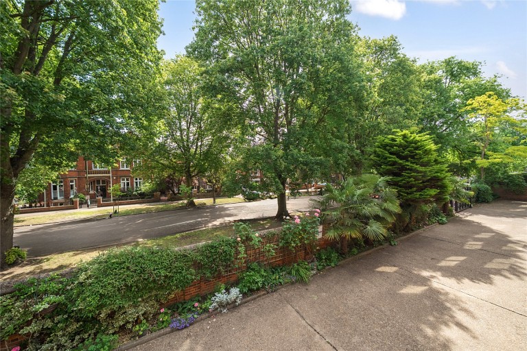 Images for De Parys Avenue, Bedford, MK40