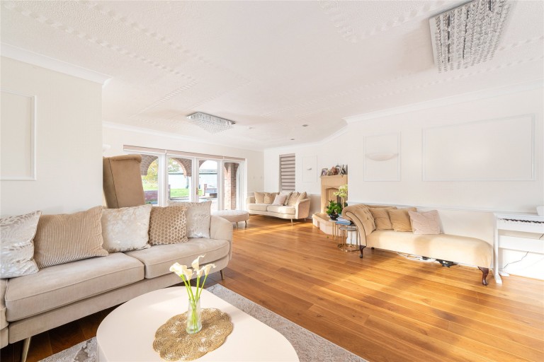 Images for Thorncote Green, Hatch, SG19