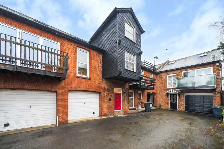 Click the photo for more details of High Street, Henlow, SG16