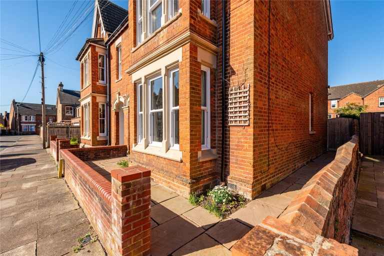 Images for Cornwall Road, Bedford, MK40