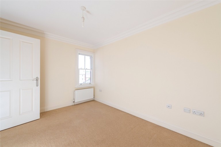 Images for Lansdowne Road, Bedford, MK40