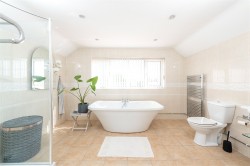 Images for Wood Lane, Willington, MK44