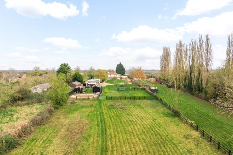 Click the photo for more details of Newton Road, Rushden, NN10
