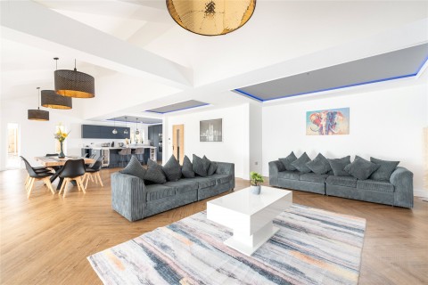 Click the photo for more details of Gypsy Lane, Upper Staploe, PE19
