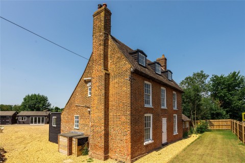 Click the photo for more details of Great North Road, Southoe, PE19