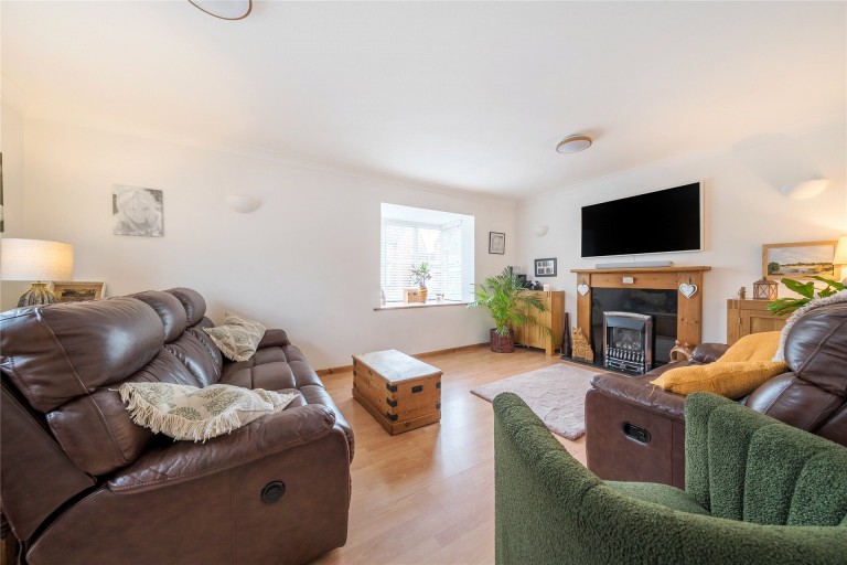 Images for Newstead Way, Bedford, MK41