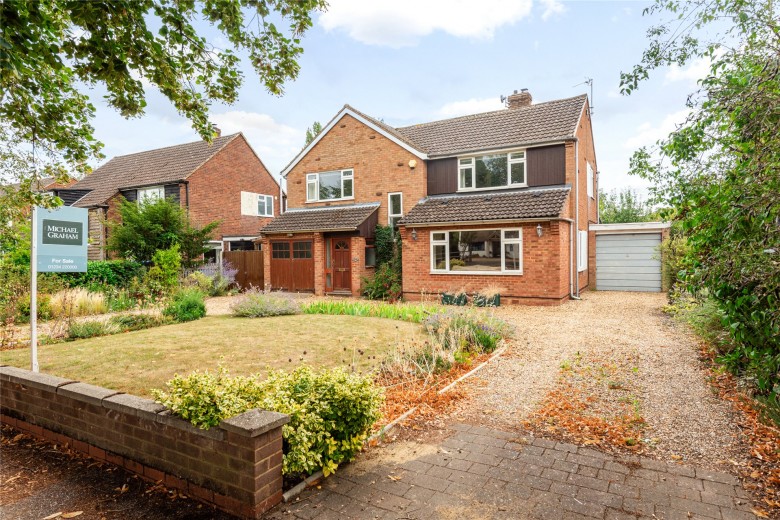 Click the photo for more details of Darlow Drive, Biddenham, MK40