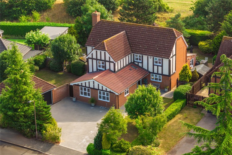 Click the photo for more details of Carnoustie Drive, Great Denham, MK40