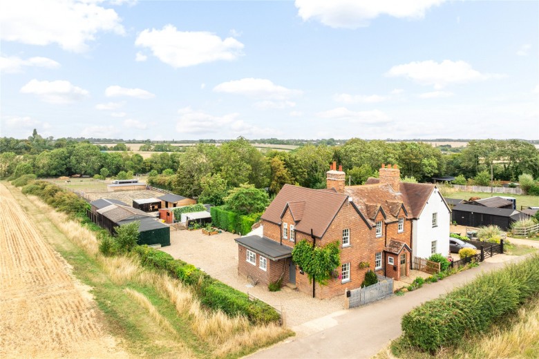 Click the photo for more details of Old Milton Road, Thurleigh, MK44