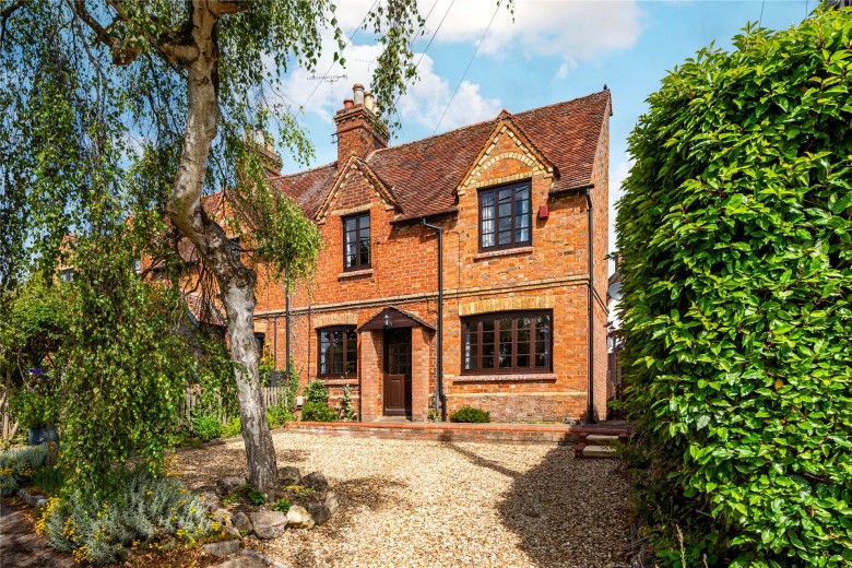 Click the photo for more details of Church End, Adstock, MK18