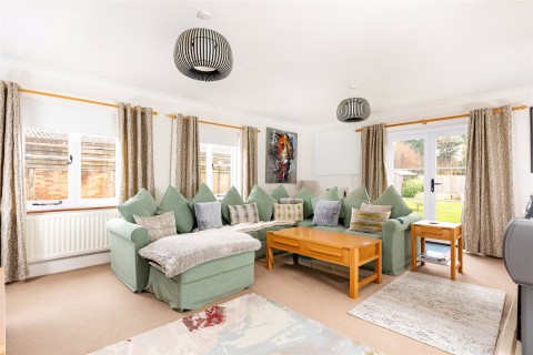 Click the photo for more details of Winslow Road, Great Horwood, MK17