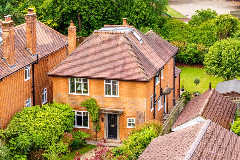 Click the photo for more details of London Road, Buckingham, MK18