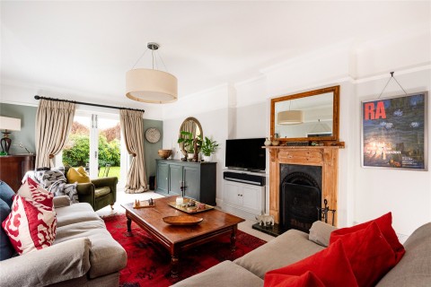 Click the photo for more details of London Road, Buckingham, MK18