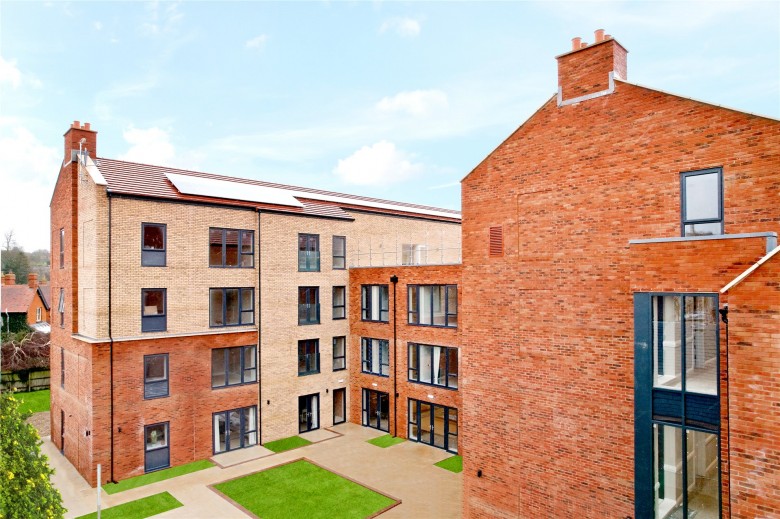 Click the photo for more details of Regents Gate, Cornwalls Meadow, MK18