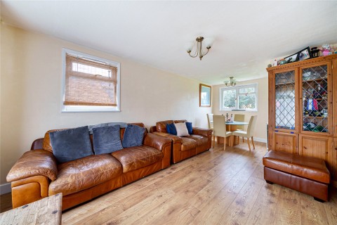 Click the photo for more details of Buckingham Road, Gawcott, MK18