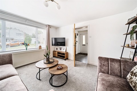 Click the photo for more details of Sandhurst Drive, Buckingham, MK18
