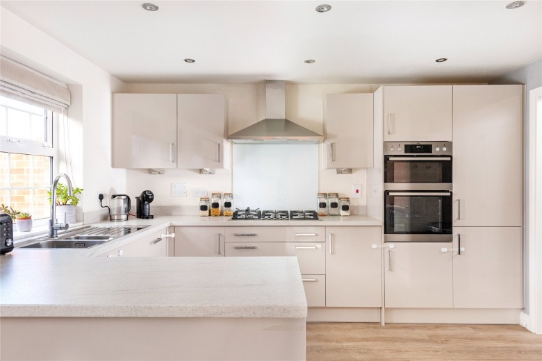 Click the photo for more details of Penda Road, Buckingham, MK18