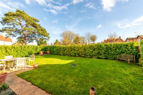 Click the photo for more details of Hinton Close, East Claydon, MK18