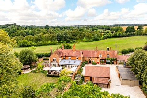 Click the photo for more details of Radclive, Buckingham, MK18