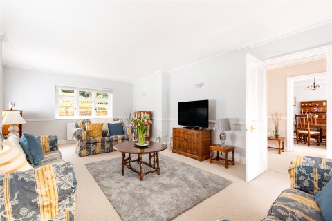 Click the photo for more details of Main Street, Gawcott, MK18