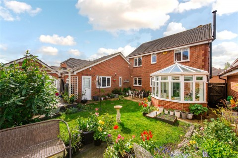 Click the photo for more details of Waine Close, Buckingham, MK18