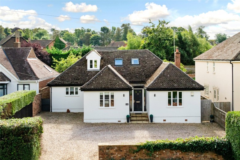 Click the photo for more details of Moreton Road, Buckingham, MK18