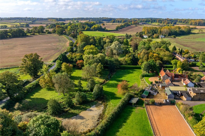 Click the photo for more details of Towcester Road, Lillingstone Dayrell, MK18