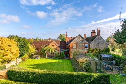 Click the photo for more details of Towcester Road, Lillingstone Dayrell, MK18