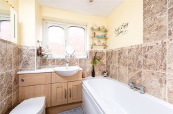 Images for Kingfisher Road, Buckingham, MK18