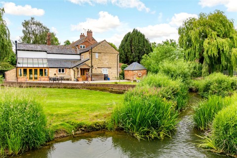 Click the photo for more details of Leckhampstead Road, Thornborough, MK18