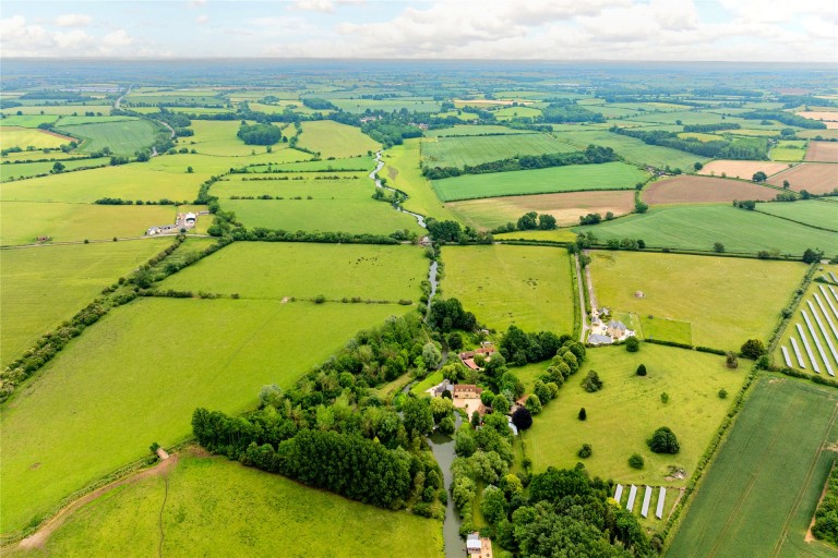 Images for Leckhampstead Road, Thornborough, MK18