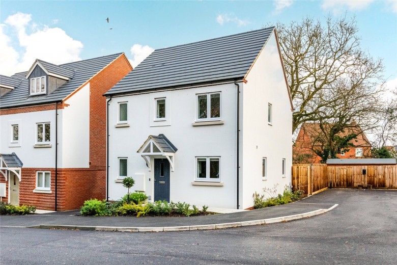 Click the photo for more details of Field Close, Tingewick, MK18