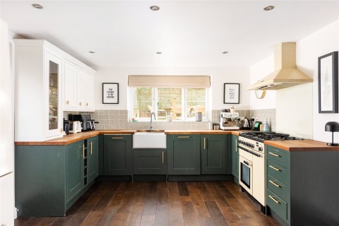 Click the photo for more details of Chapel Lane, Thornborough, MK18