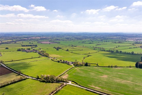Click the photo for more details of Lenborough, Buckingham, MK18
