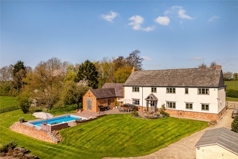 Click the photo for more details of Lenborough, Buckingham, MK18