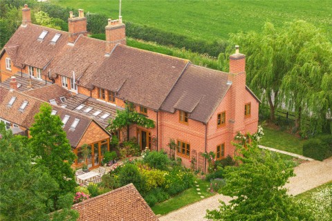 Click the photo for more details of Calvert Cottages, Calvert Road, MK18