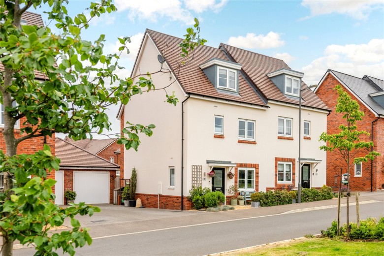 Click the photo for more details of Homestead Lane, Steeple Claydon, MK18