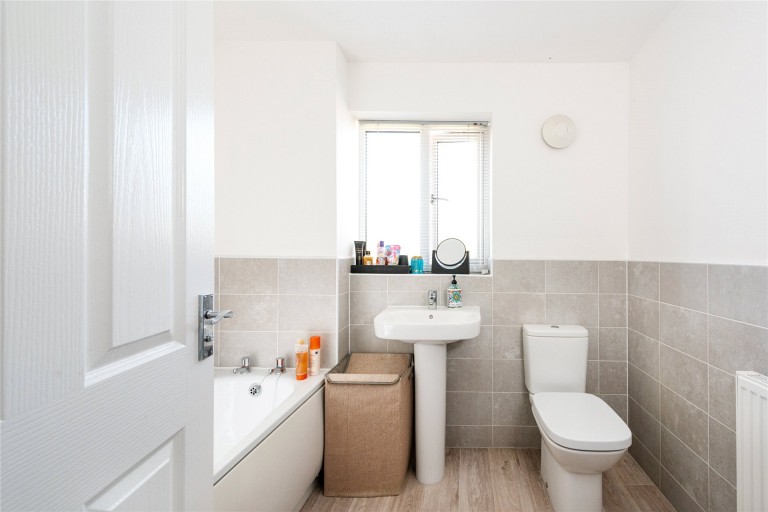 Images for Newcombe Crescent, Buckingham, MK18