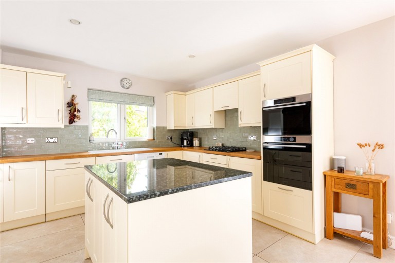 Images for The Paddock, Adstock, MK18