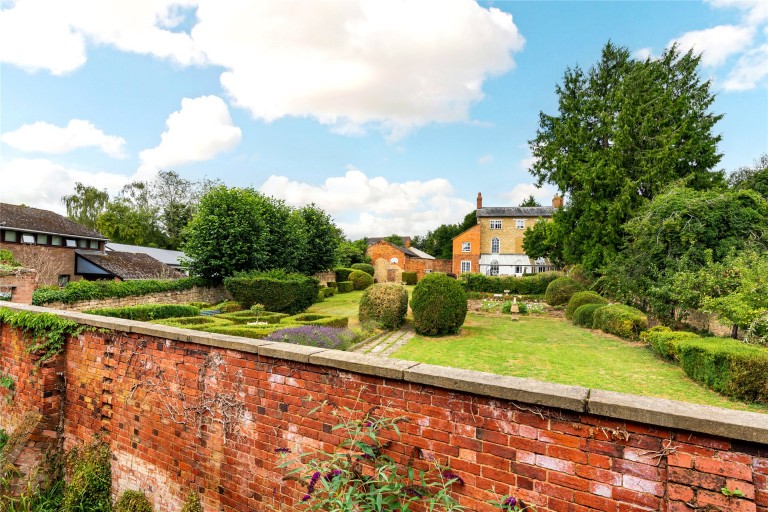 Images for High Street, Buckingham, MK18