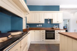 Images for West Street, Lilley, LU2