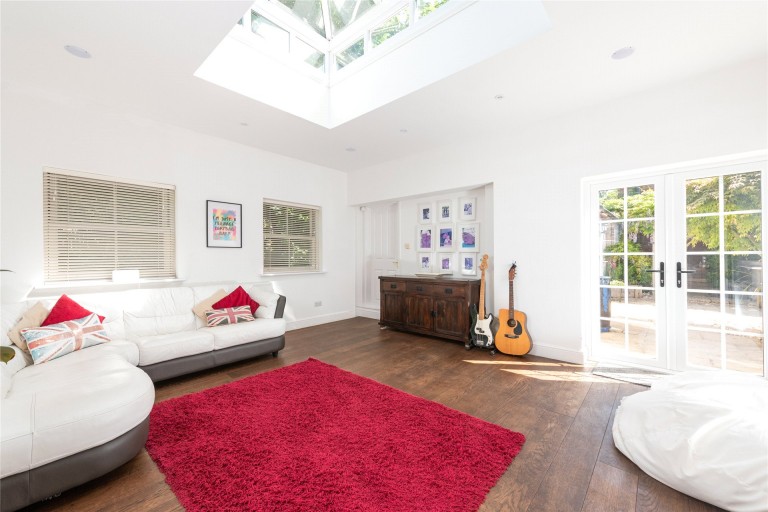 Images for West Street, Lilley, LU2