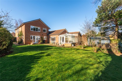 Click the photo for more details of Ransom Close, Hitchin, SG4