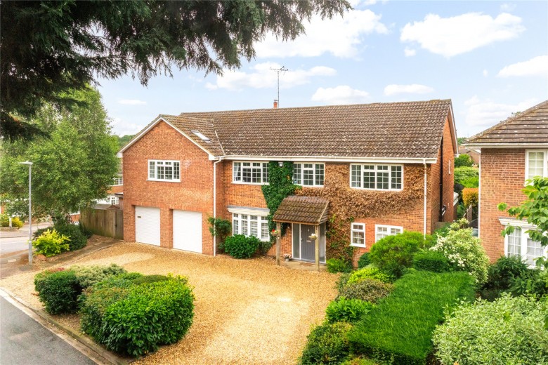 Click the photo for more details of Blackhorse Lane, Hitchin, SG4