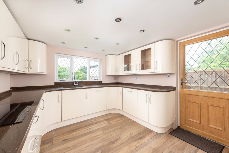 Images for Roe Green, Sandon, SG9