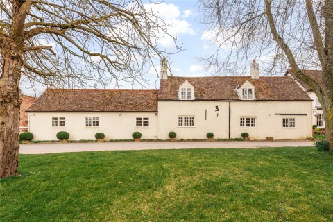 Click the photo for more details of West Street, Lilley, LU2