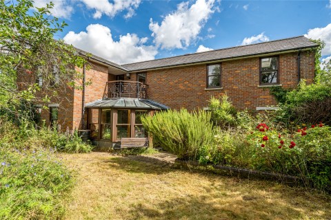 Click the photo for more details of Whinbush Grove, Hitchin, SG5