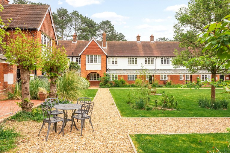 Images for Sollershott Hall, Sollershott East, SG6