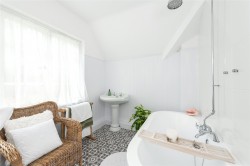 Images for Sollershott Hall, Sollershott East, SG6